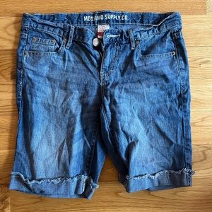 Mossimo jeans short, fit midrise